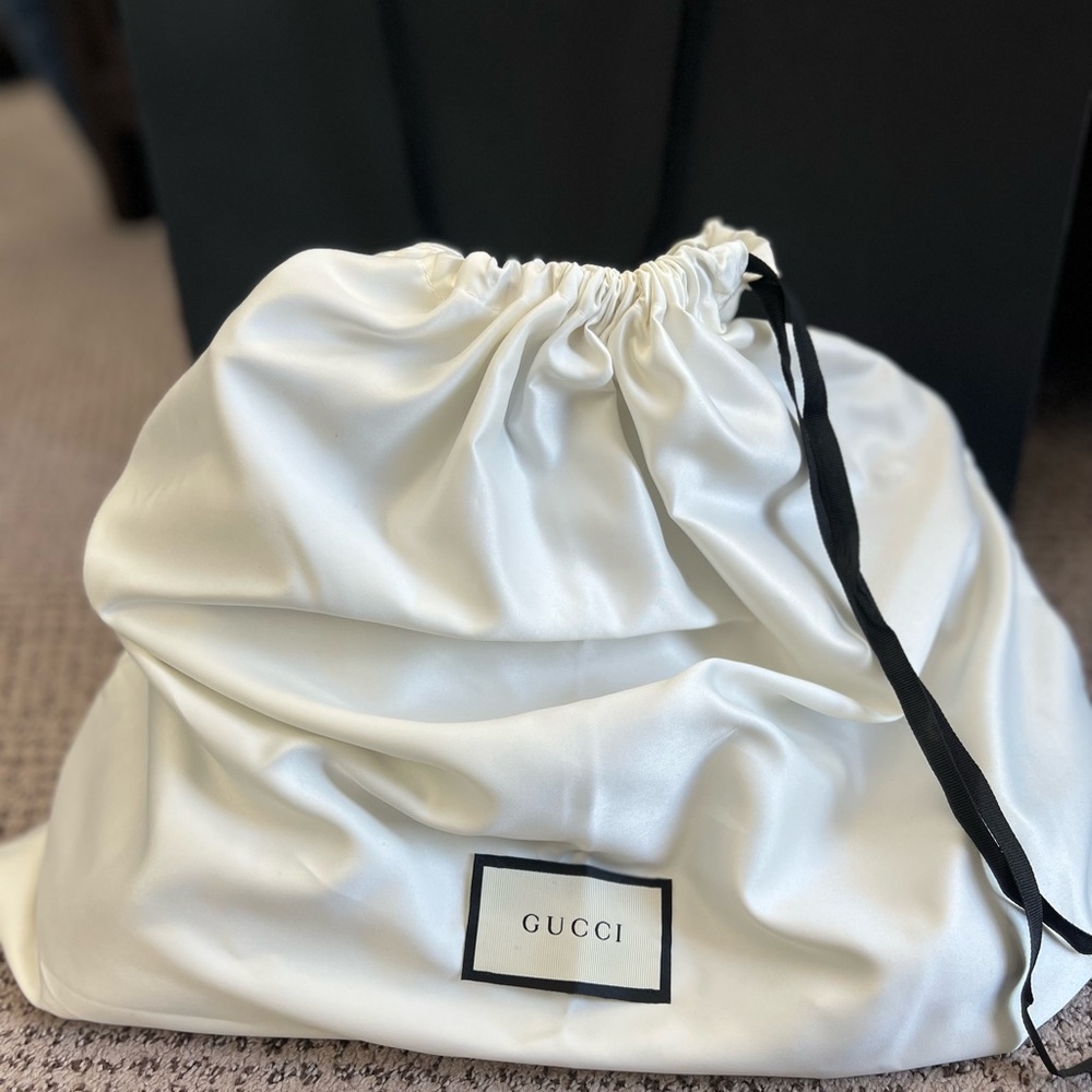 Authentic Gucci Handbag - Picture 5 of 7